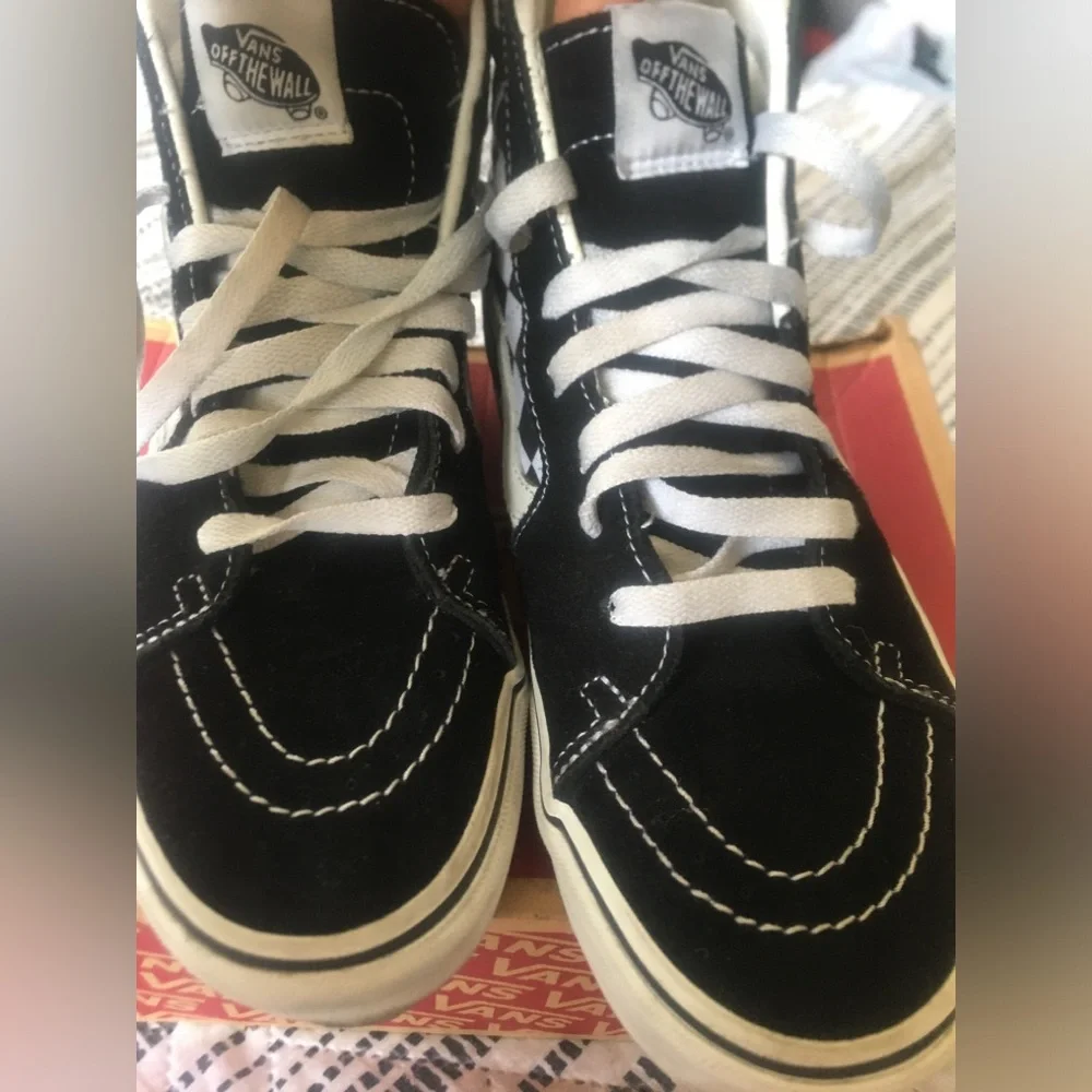 Vans in great condition black & white, US woman Sz 8, Mens 6.5 #SHTOL. 👟 - Picture 5 of 6